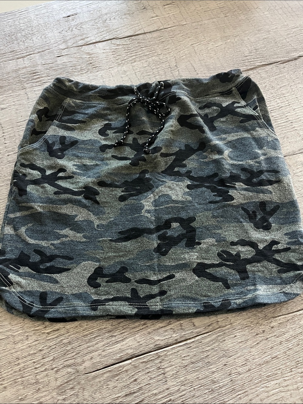 Sundry Camo Mini Skirt - Green & Black Size Small Size 1 Anthropologie